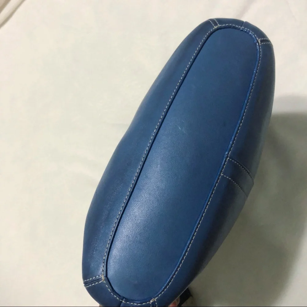 Vintage Coach Slim Legacy Duffle Leather 03  Bag In Blue #9328